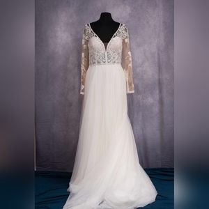 Lillian West Wedding gown size 14 in Sand Ivory Nude Long Sleeve Open Ba…